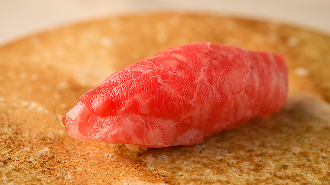 すし高橋宏輔 - メイン写真:まぐろ大トロ