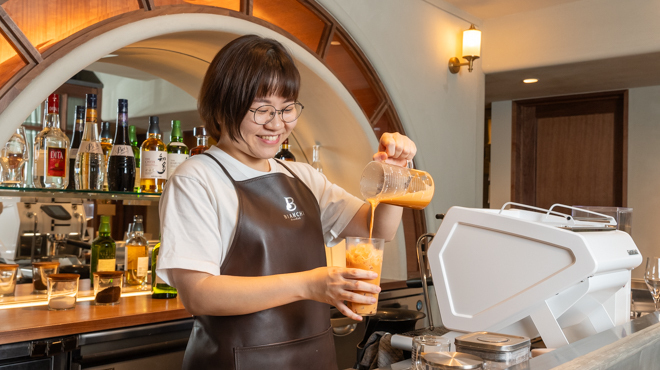 BIANCHI mini me - メイン写真:カフェとしてこだわりのコーヒーやタイミルクティーなど