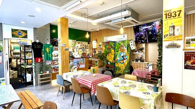 Quebom! Riverside Cafe e Bar - メイン写真: