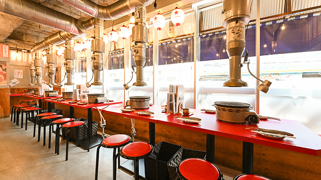 大衆ホルモン肉力屋 - メイン写真:テーブル席