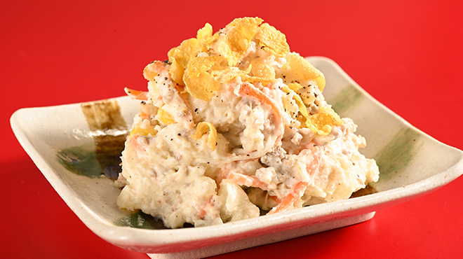 大衆ホルモン肉力屋 - メイン写真:肉力屋のポテサラ