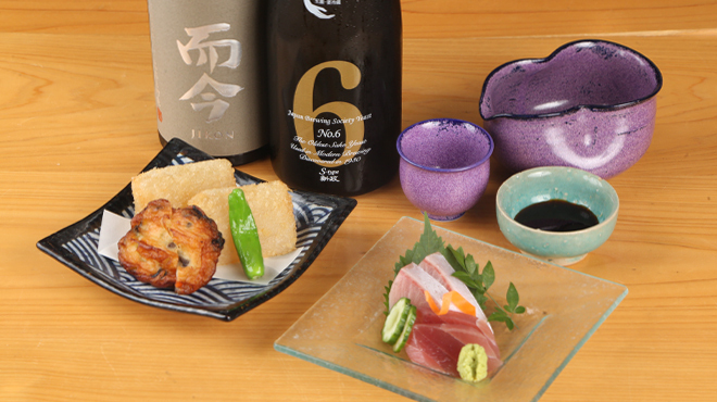 日本酒専門店 ぽんしゅ家 - メイン写真:料理と而今新政