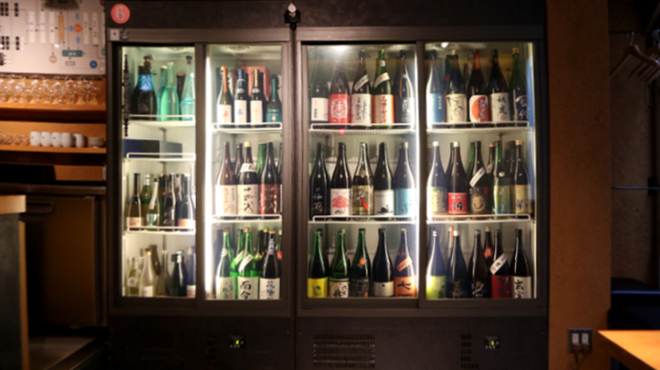 日本酒専門店 ぽんしゅ家 - メイン写真:冷蔵庫
