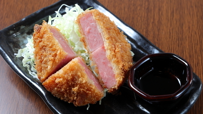 酒と肴と子ども食堂あら川 - メイン写真:ハムカツ