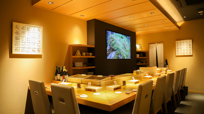 鮨めぐり - メイン写真:店内1