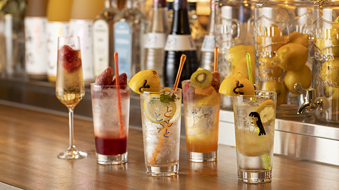 と - メイン写真:可愛いドリンク多数ご用意　ノンアルコールもできます。