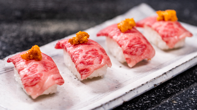 A5仙台牛焼肉食べ放題 肉十八 - メイン写真:肉寿司
