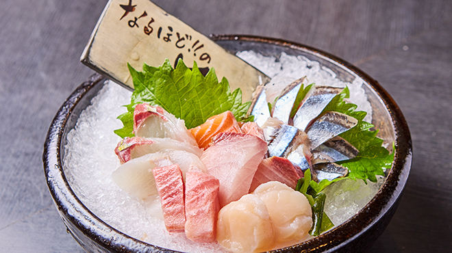 あじ処 なる - メイン写真:お造り盛り合わせ