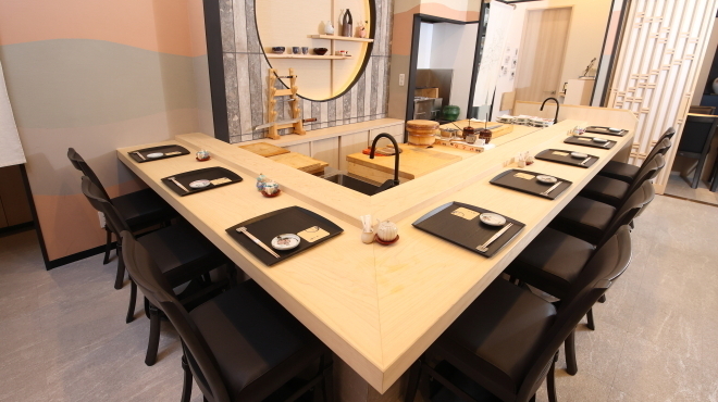 鮨 一崇 - 内観写真:カウンター席