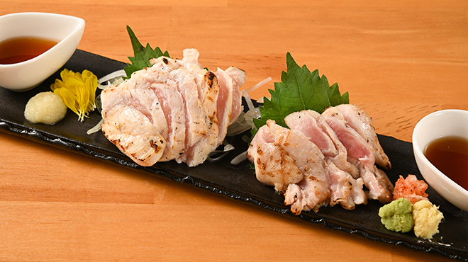 庵狐 - メイン写真:山梨産　美桜鶏のタタキ