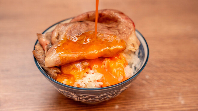 精肉卸問屋直営焼肉店 牛次郎 - メイン写真:
