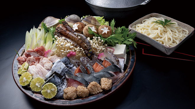 割烹 一の谷 - 料理写真:寄せ鍋