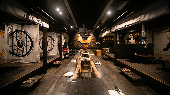 炭火焼肉 肉匠 黒部 新札幌店 - メイン写真:店内全体