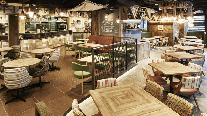 PUBLIC HOUSE - メイン写真: