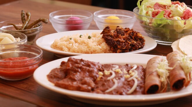 メキシコ料理 ロシータ - メイン写真: