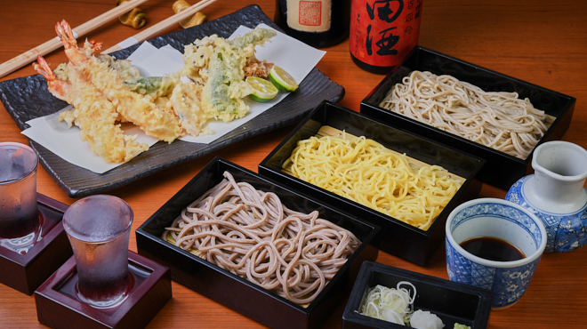 そば 鼓堂 - メイン写真:天ぷら盛り合わせ　そば三色盛り