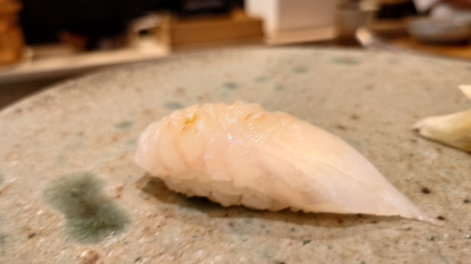 鮨処 匠 - 料理写真:◎ヒラメ