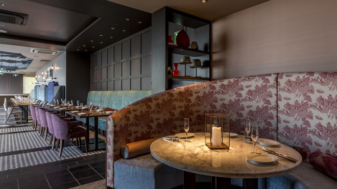 The Living Room with SKY BAR - メイン写真: