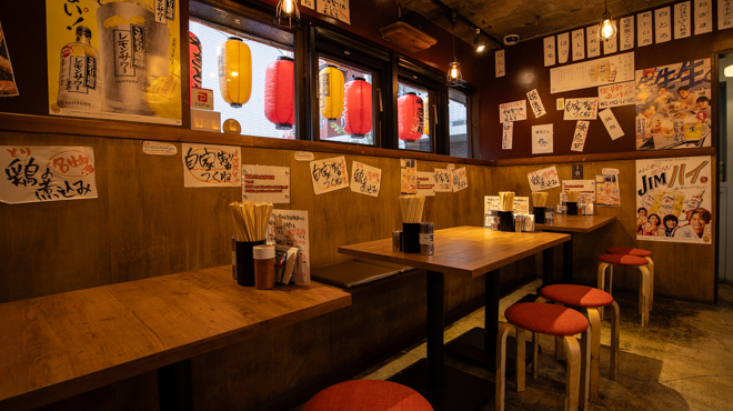 焼鳥どん - メイン写真:テーブル