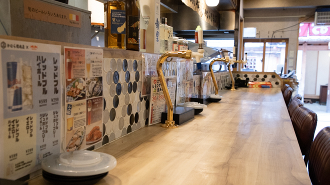 焼肉ホルモン かむら精肉店 - メイン写真:1F居酒屋席　カウンター