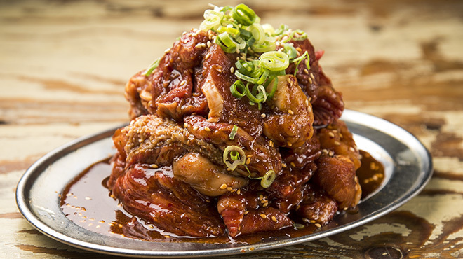 타이슈우 야키니쿠・내장구이 덴푸라 사코이 식당 - 무한 고기! 매운 맛의 HOT