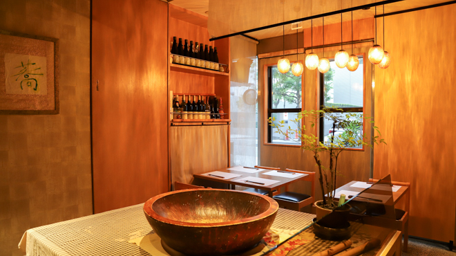 つきじ 文化人 - メイン写真:テーブル席