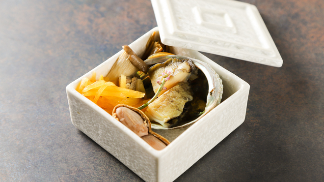 つきじ 文化人 - メイン写真:旬の一箱