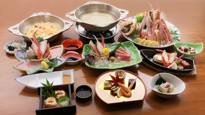 札幌蟹本家 福岡那之川店 - 金波懷石料理（照片中的蟹鍋和蟹雜燴飯是雙人份。）