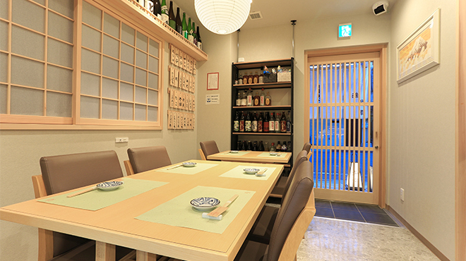 Sushi Takou - 四人桌，二人桌