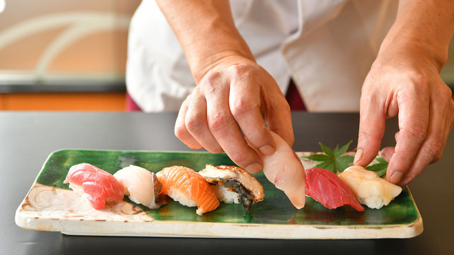 お料理 サザエ - メイン写真: