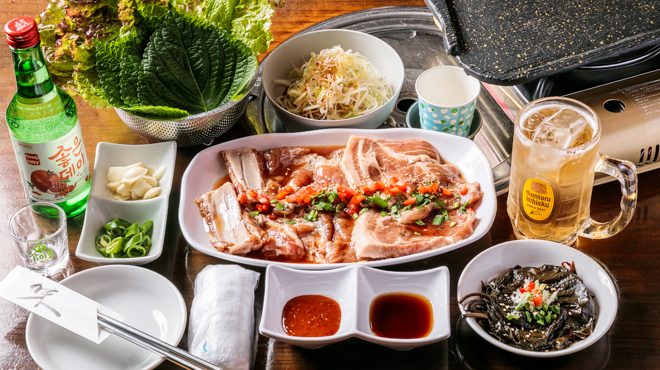 韓国焼肉 べいぶ - メイン写真:D骨付デジカルビセット（1人前250g）