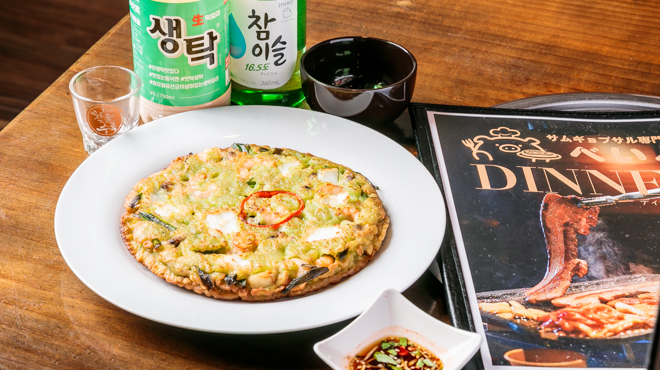 韓国焼肉 べいぶ - メイン写真:海鮮チヂミ