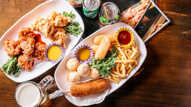 韓国焼肉 べいぶ - メイン写真:チーズボール。チーズハッドク。チーズスティック。ヤンニョムチキン。フライドチキン