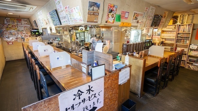 麺屋 空 - メイン写真:カウンター