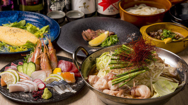 真碕 - メイン写真:鍋をメインに90分飲み放題付