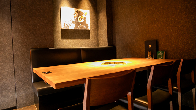 博多肉処 千里庵 - メイン写真:個室6名掛け