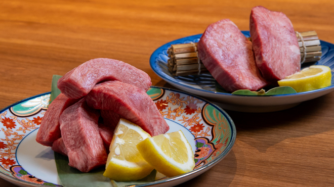 博多肉処 千里庵 - メイン写真:厚切り極上タン1人前　2人前