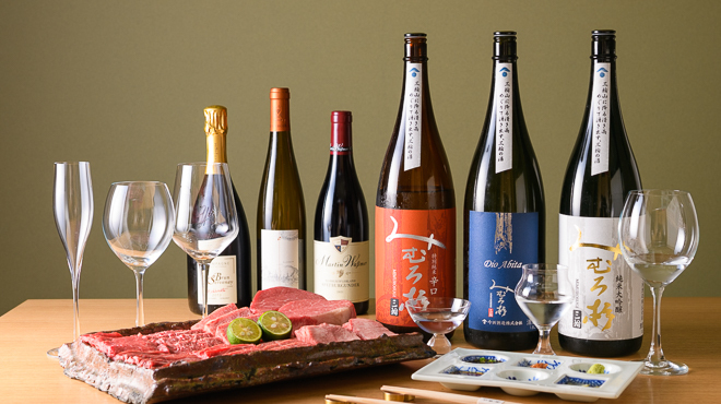 焼肉三日月 - ドリンク写真:ワイン・日本酒も多数ございます。