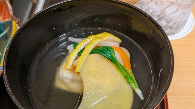 花外楼 - 料理写真:大きな銀杏餅のお椀やて