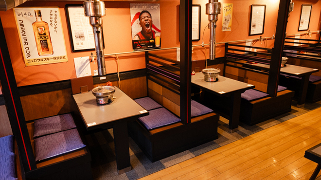 和牛焼肉 ニード - メイン写真:テーブル