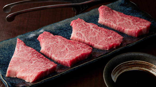 焼肉くろちゃん - メイン写真:米沢牛ヒウチ