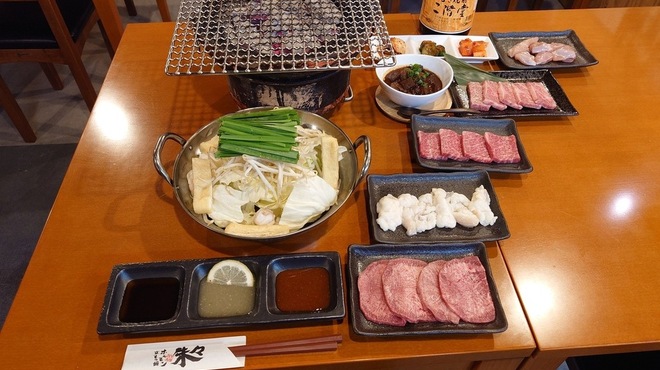 京もつ鍋ホルモン 朱々 - メイン写真: