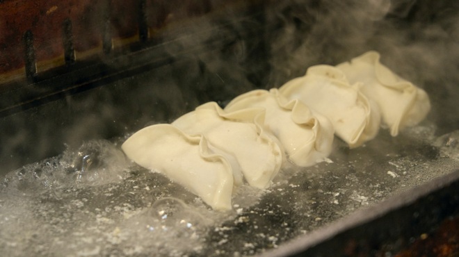 餃子と牛たん 居酒屋おおとら - メイン写真: