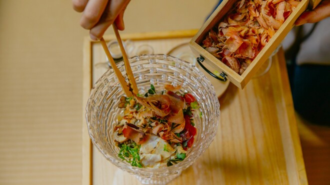 TILE - メイン写真: