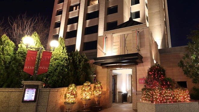 RISTORANTE OZIO - 外観写真:レストランの外来口【夜はライトアップしてます☆彡】
