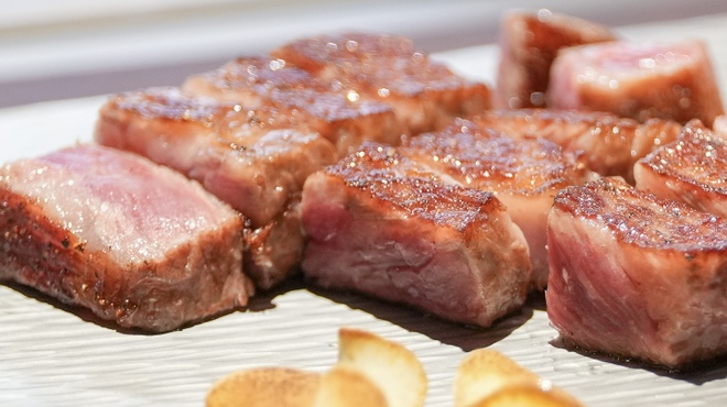 和牛 鉄板焼 おきに - 料理写真:【特選】0.3%神戸ビーフステーキ