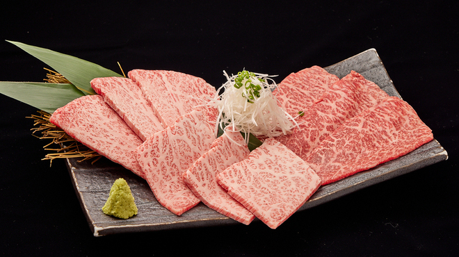 炭火焼肉 牛和鹿 - メイン写真: