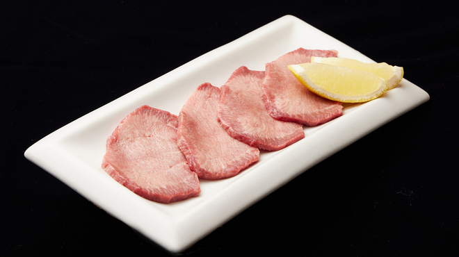 炭火焼肉 牛和鹿 - メイン写真: