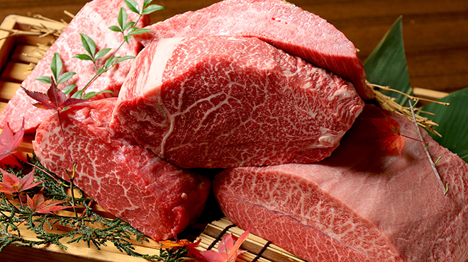 炭火焼肉 笑門来福 - メイン写真:お肉集合