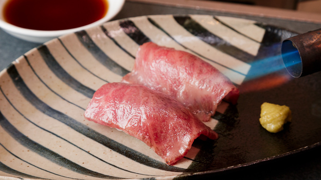 大邱家 - メイン写真:炙り寿司